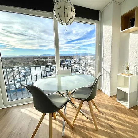 Holidays Penthouse: Panoramic Port Views With Free Wifi & Parking Apartment *